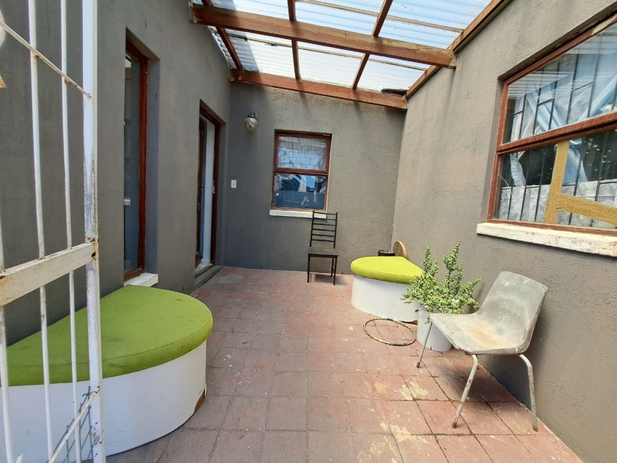 5 Bedroom Property for Sale in Park Village Western Cape